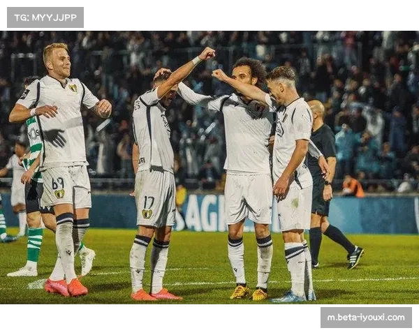 赛程密集对战术部署影响 球队轮换策略成关键